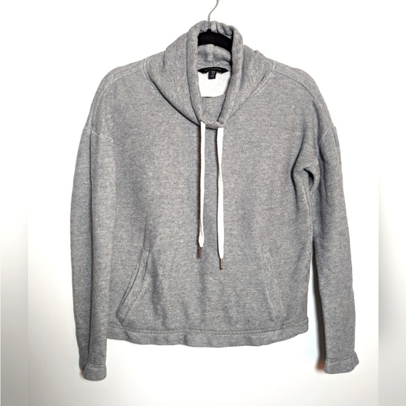 Banana Republic Funnel Neck
Sweatshirt XS - Picture 1 of 4